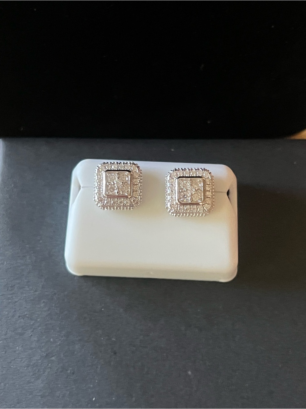 925 sterling silver Sparkling moissanite 2 karet Square Halo Stud Earrings